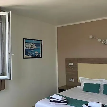 Hotel Le Bellevue Saint-Florent (Corsica)