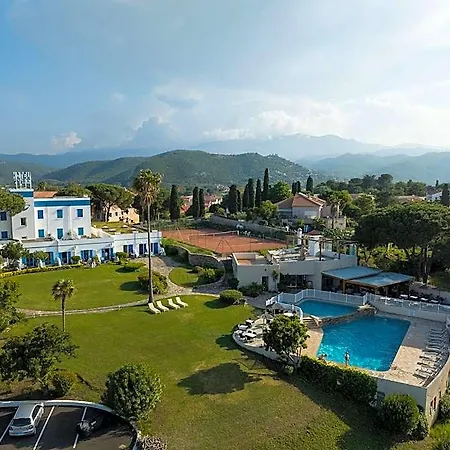 Hotel Le Bellevue Saint-Florent (Corsica)