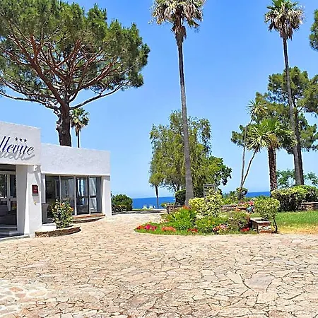 Le Bellevue Saint-Florent (Corsica)