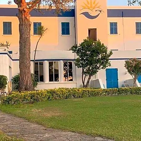 Le Bellevue Hotel Saint-Florent (Corsica)